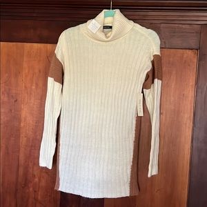 Doe & Rae turtleneck sweater, size S-new with tags
